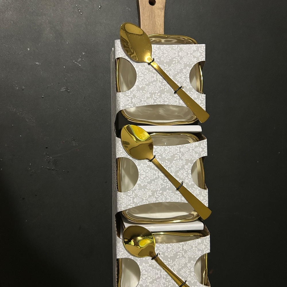 Dalia Gold Spoon Set with White Gold Rim Holders